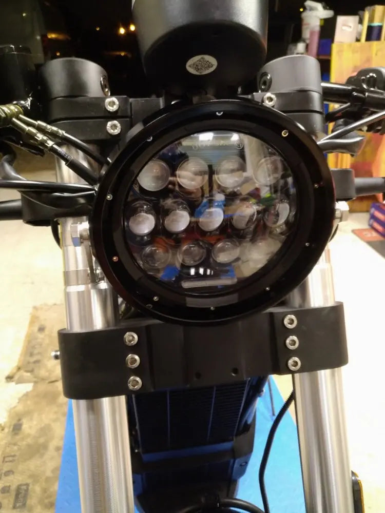 7inch LED Motorcycle Headlight Universal 7.5" Round Head Light For Cafe Racer Bobber Honda